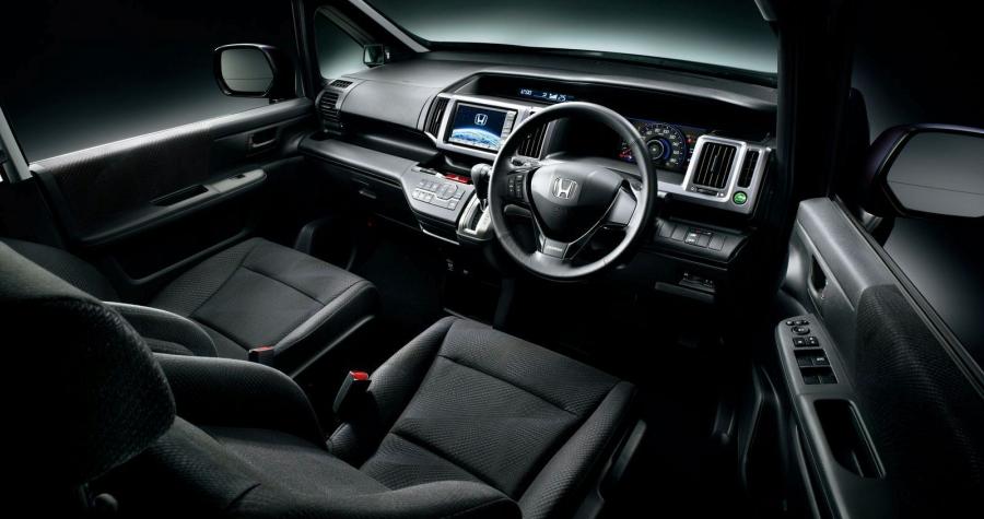  Honda StepWGN 2010 года  (фото 15 из 17)